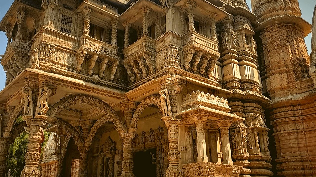 Hutheesing Jain Temple